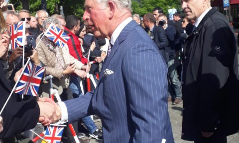 Prinz Charles vor dem Adlon