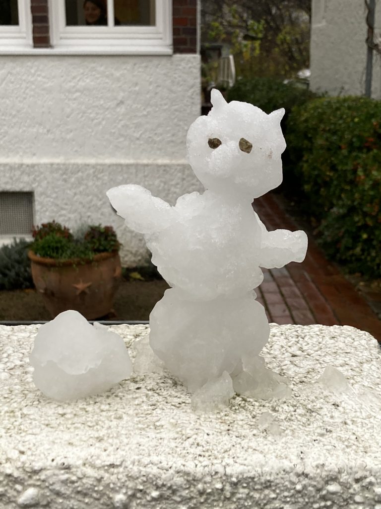 Figur aus Schnee